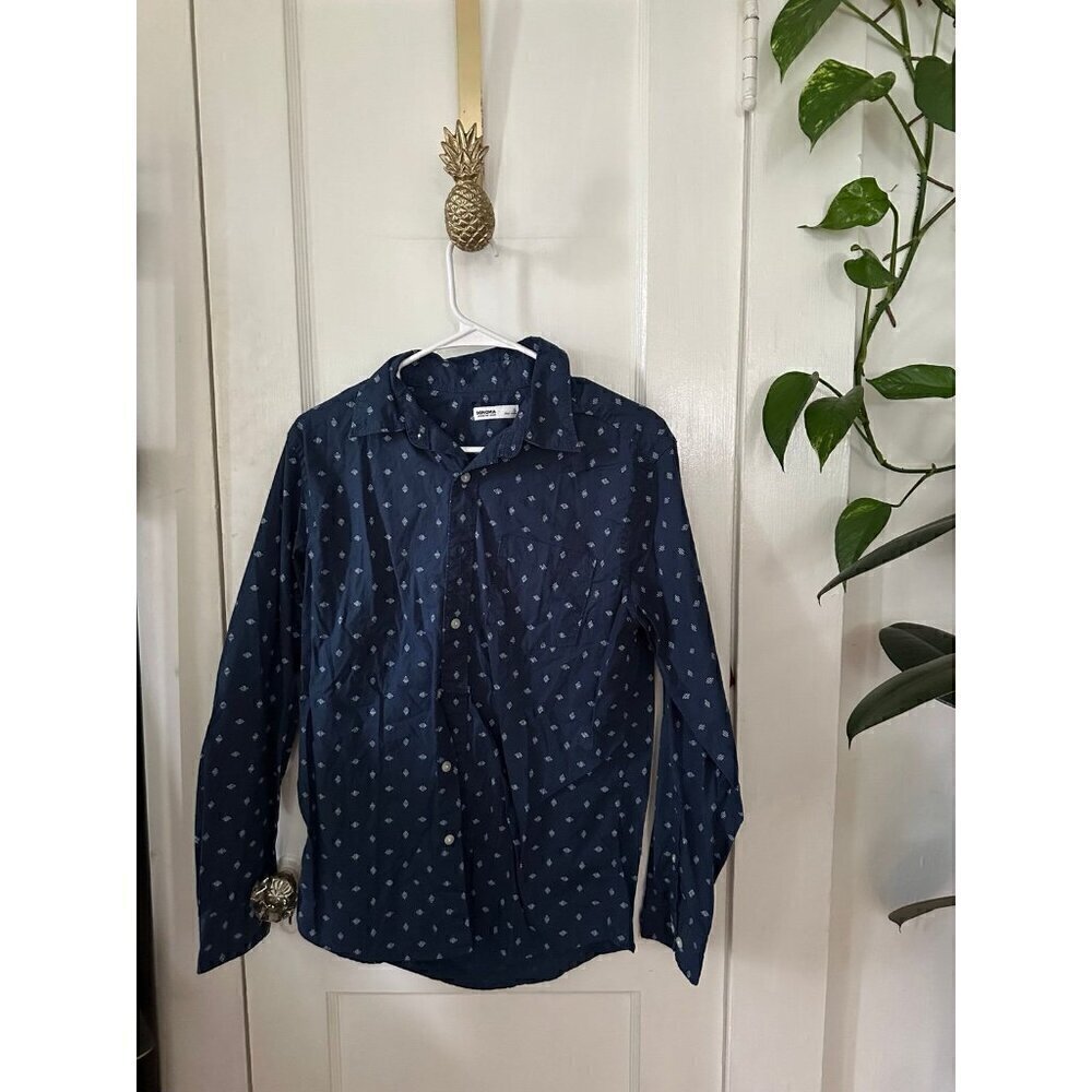 Sonoma Men’s size small button down shirt